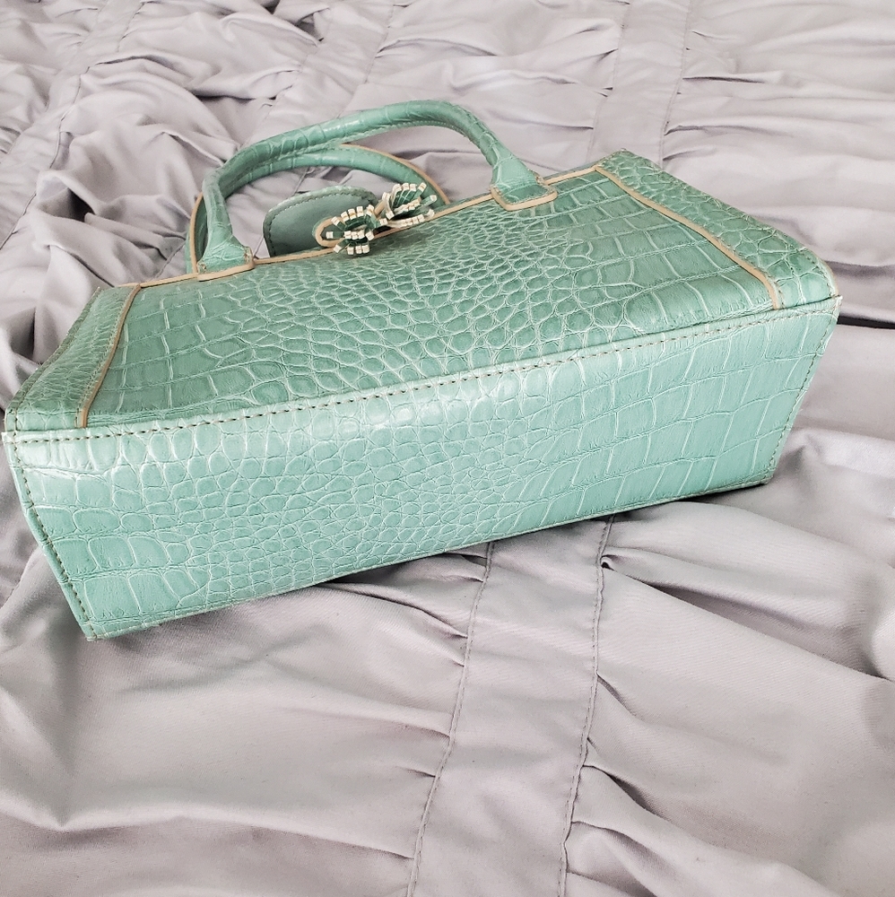 Liz Clariborne Baby Blue Faux Alligator Purse - Picture 4 of 6